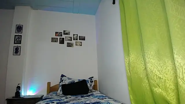 Snapshot of monkeywillwhite chatting on November 2025 01:39:01 AM monkeywillwhite online show from November 2025 01:39:01 AM