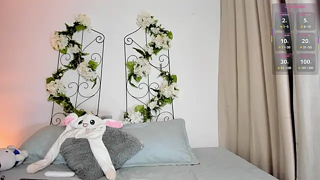 Jiggly   online show from September 2025 11:53:02 PM