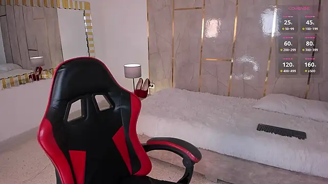 Snapshot of Jiggly__ chatting on March 2026 05:13:01 AM Jiggly online show from March 2026 05:13:01 AM