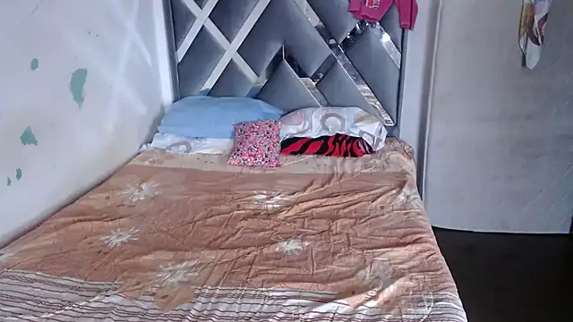 Snapshot of Mane_leet chatting on October 2025 01:12:01 PM Mane leet online show from October 2025 01:12:01 PM