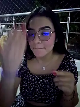 Snapshot of Lia_flowers chatting on December 2024 04:15:02 AM Lia flowers online show from December 2024 04:15:02 AM