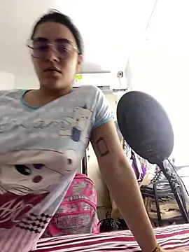 Snapshot of Lia_flowers chatting on December 2024 11:30:01 PM Lia flowers online show from December 2024 11:30:01 PM