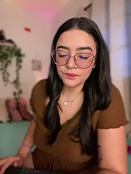 Snapshot of Lia_flowers chatting on January 2025 11:06:02 PM Lia flowers online show from January 2025 11:06:02 PM