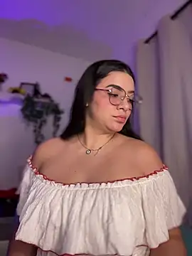 Snapshot of Lia_flowers chatting on January 2025 11:18:01 PM Lia flowers online show from January 2025 11:18:01 PM