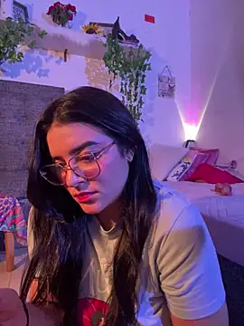 Snapshot of Lia_flowers chatting on January 2025 01:39:02 AM Lia flowers online show from January 2025 01:39:02 AM
