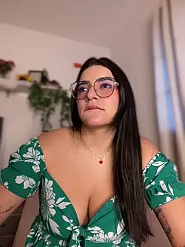 Snapshot of Lia_flowers chatting on January 2025 11:02:01 PM Lia flowers online show from January 2025 11:02:01 PM