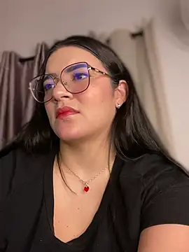 Snapshot of Lia_flowers chatting on February 2025 11:24:01 PM Lia flowers online show from February 2025 11:24:01 PM