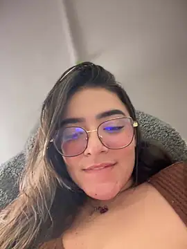 Snapshot of Lia_flowers chatting on March 2025 01:11:02 AM Lia flowers online show from March 2025 01:11:02 AM