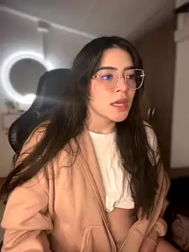 Snapshot of Lia_flowers chatting on October 2025 12:36:01 AM Lia flowers online show from October 2025 12:36:01 AM