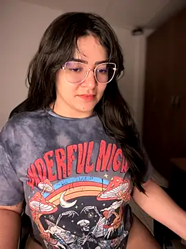 Snapshot of Lia_flowers chatting on November 2025 05:09:02 AM Lia flowers online show from November 2025 05:09:02 AM