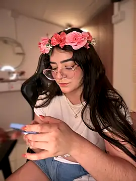 Snapshot of Lia_flowers chatting on November 2025 11:15:01 PM Lia flowers online show from November 2025 11:15:01 PM