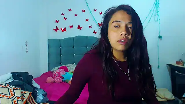 Snapshot of AmaraRoberts420 chatting on January 2025 12:23:01 AM AmaraRoberts420 online show from January 2025 12:23:01 AM