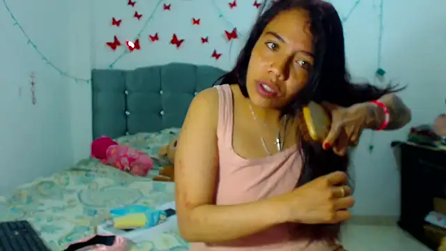 Snapshot of AmaraRoberts420 chatting on January 2025 03:29:01 PM AmaraRoberts420 online show from January 2025 03:29:01 PM