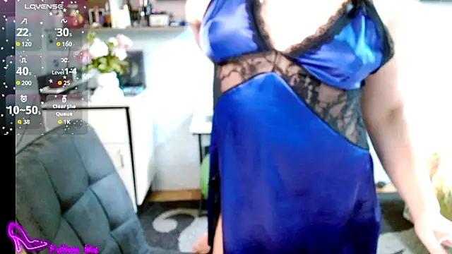 Snapshot of BeatriksS chatting on October 2025 12:15:01 PM BeatriksS online show from October 2025 12:15:01 PM