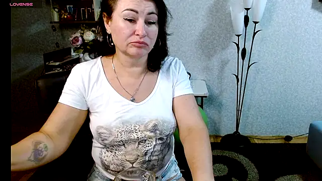 Snapshot of BeatriksS chatting on October 2025 05:24:02 PM BeatriksS online show from October 2025 05:24:02 PM