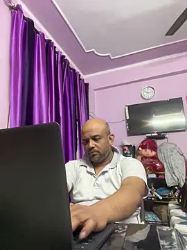 Dick 6inches online show from November 2025 04:39:02 PM