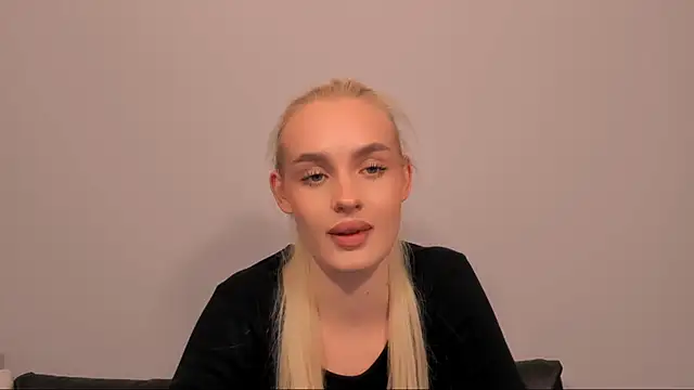 OliviaKisss online show from February 2026 08:27:01 PM