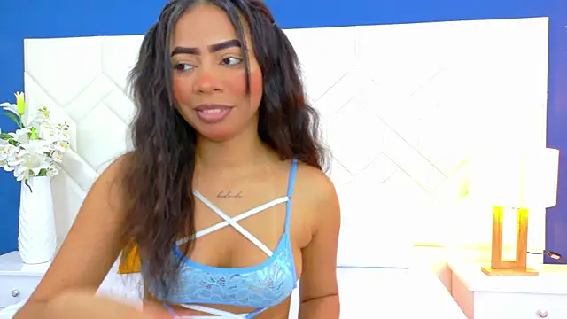 Snapshot of Tyra_Kane chatting on September 2025 04:45:01 AM Tyra Kane online show from September 2025 04:45:01 AM