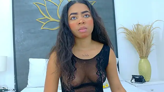 Snapshot of Tyra_Kane chatting on September 2025 09:27:02 PM Tyra Kane online show from September 2025 09:27:02 PM