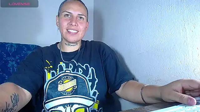 Snapshot of Yessi_rousse chatting on January 2025 11:44:02 PM Yessi rousse online show from January 2025 11:44:02 PM