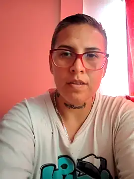 Snapshot of Yessi_rousse chatting on February 2025 05:26:02 PM Yessi rousse online show from February 2025 05:26:02 PM