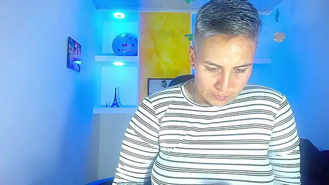 Snapshot of Yessi_rousse chatting on March 2025 01:00:02 AM Yessi rousse online show from March 2025 01:00:02 AM