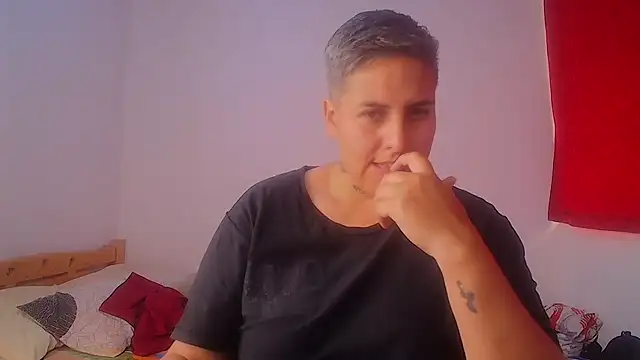 Snapshot of Yessi_rousse chatting on October 2025 08:06:02 PM Yessi rousse online show from October 2025 08:06:02 PM