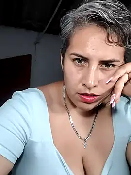 Snapshot of Yessi_rousse chatting on June 2026 12:32:02 AM Yessi rousse online show from June 2026 12:32:02 AM