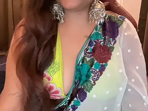 Snapshot of shanayaaa_1 chatting on April 2026 06:24:02 PM shanayaaa 1 online show from April 2026 06:24:02 PM