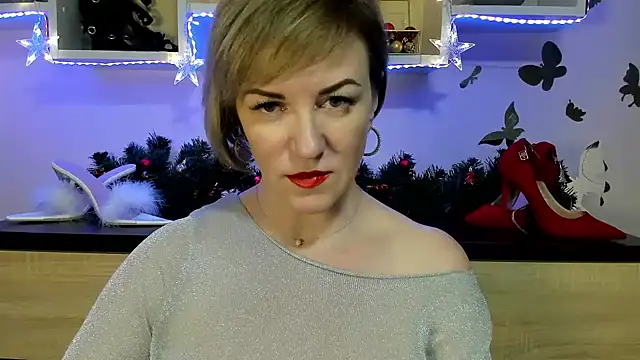 Snapshot of feliziaDesire chatting on January 2025 06:45:02 AM feliziaDesire online show from January 2025 06:45:02 AM