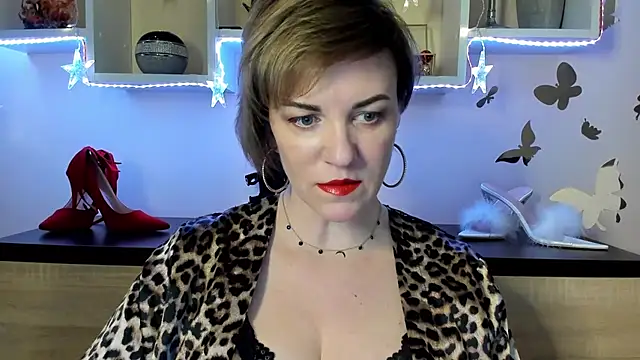 Snapshot of feliziaDesire chatting on March 2025 07:08:02 AM feliziaDesire online show from March 2025 07:08:02 AM
