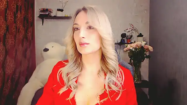 Snapshot of MillaXQueen chatting on February 2025 03:15:02 PM MillaXQueen online show from February 2025 03:15:02 PM