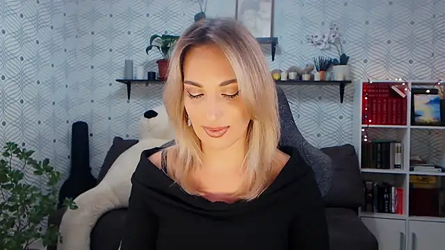MillaXQueen online show from May 2026 01:16:02 PM