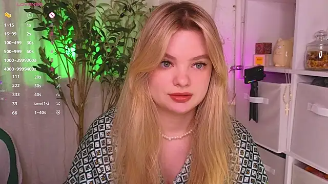 Snapshot of Hottie_Jane chatting on March 2025 11:03:02 PM Hottie Jane online show from March 2025 11:03:02 PM