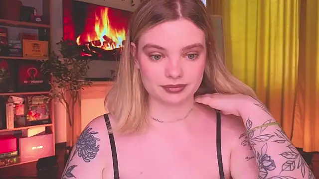 Snapshot of Hottie_Jane chatting on July 2026 12:30:02 PM Hottie Jane online show from July 2026 12:30:02 PM