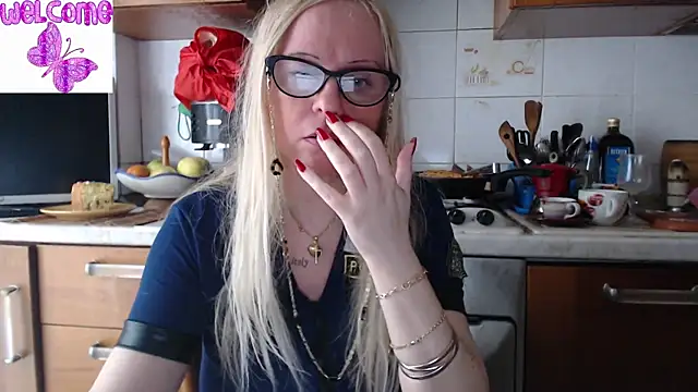 martachatte online show from March 2025 03:30:02 PM