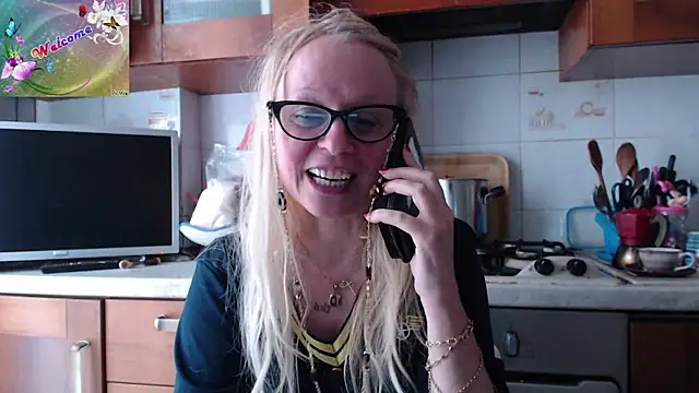 martachatte online show from September 2025 07:10:02 AM