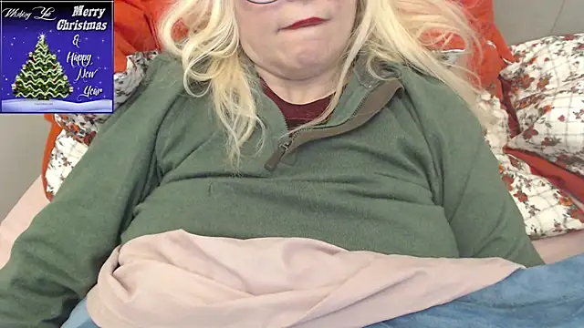 Snapshot of martachatte chatting on December 2025 09:48:01 AM martachatte online show from December 2025 09:48:01 AM