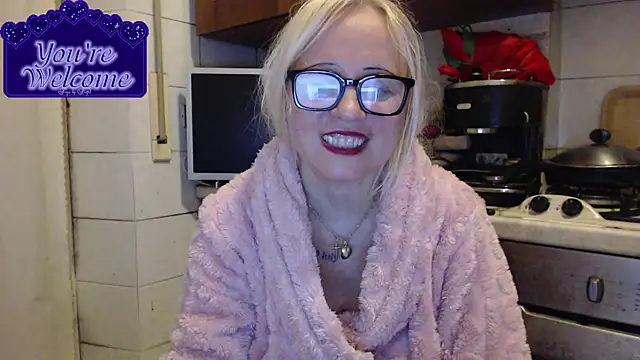 Snapshot of martachatte chatting on February 2026 09:11:02 PM martachatte online show from February 2026 09:11:02 PM