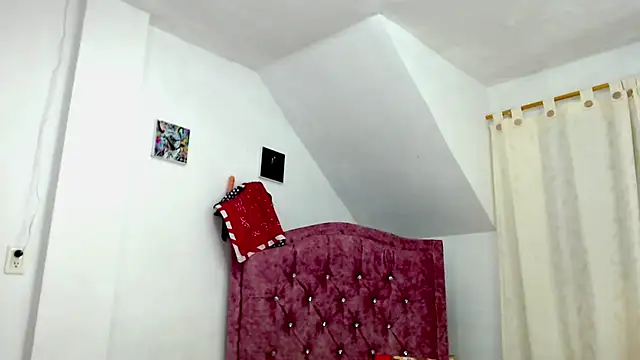 Rossestoner online show from October 2025 10:52:02 AM