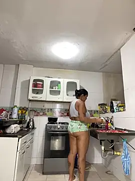 Snapshot of Rossestoner chatting on March 2026 11:05:01 AM Rossestoner online show from March 2026 11:05:01 AM