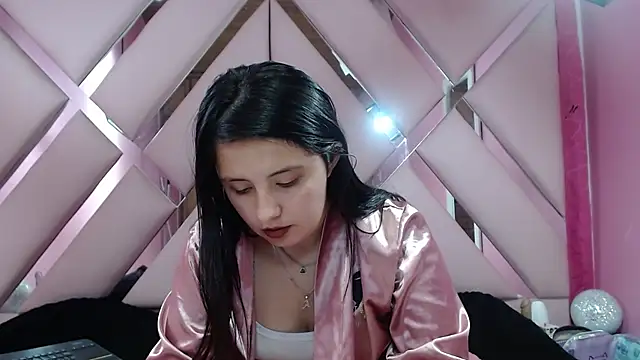 Snapshot of nathaly_low1 chatting on December 2024 07:30:01 AM nathaly low1 online show from December 2024 07:30:01 AM