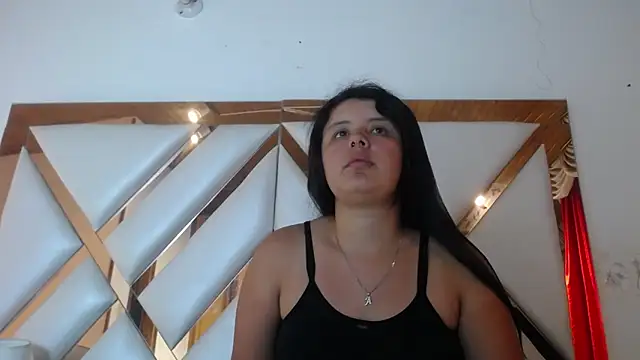 nathaly low1 online show from May 2026 01:05:02 PM