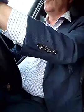 stiffandlubedxh online show from February 2026 08:07:01 PM