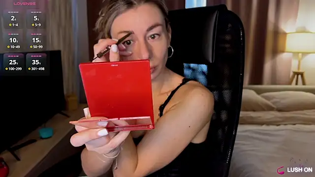 Snapshot of DannaEvan chatting on March 2026 01:07:02 AM DannaEvan online show from March 2026 01:07:02 AM