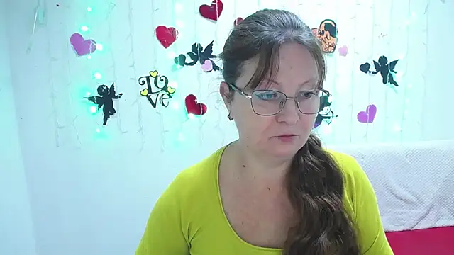 Snapshot of VanessaHotts chatting on February 2025 06:04:01 AM VanessaHotts online show from February 2025 06:04:01 AM