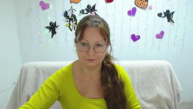 Snapshot of VanessaHotts chatting on March 2025 09:12:02 AM VanessaHotts online show from March 2025 09:12:02 AM