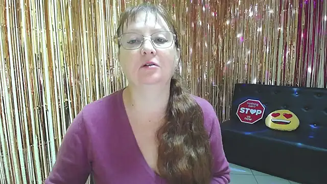 VanessaHotts online show from October 2025 05:02:02 AM