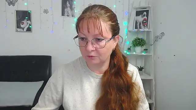 VanessaHotts online show from October 2025 05:17:02 AM