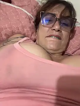 lonely shewolf online show from October 2025 03:25:01 AM